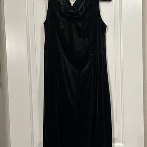 Elegant Black Sleeveless Dress
